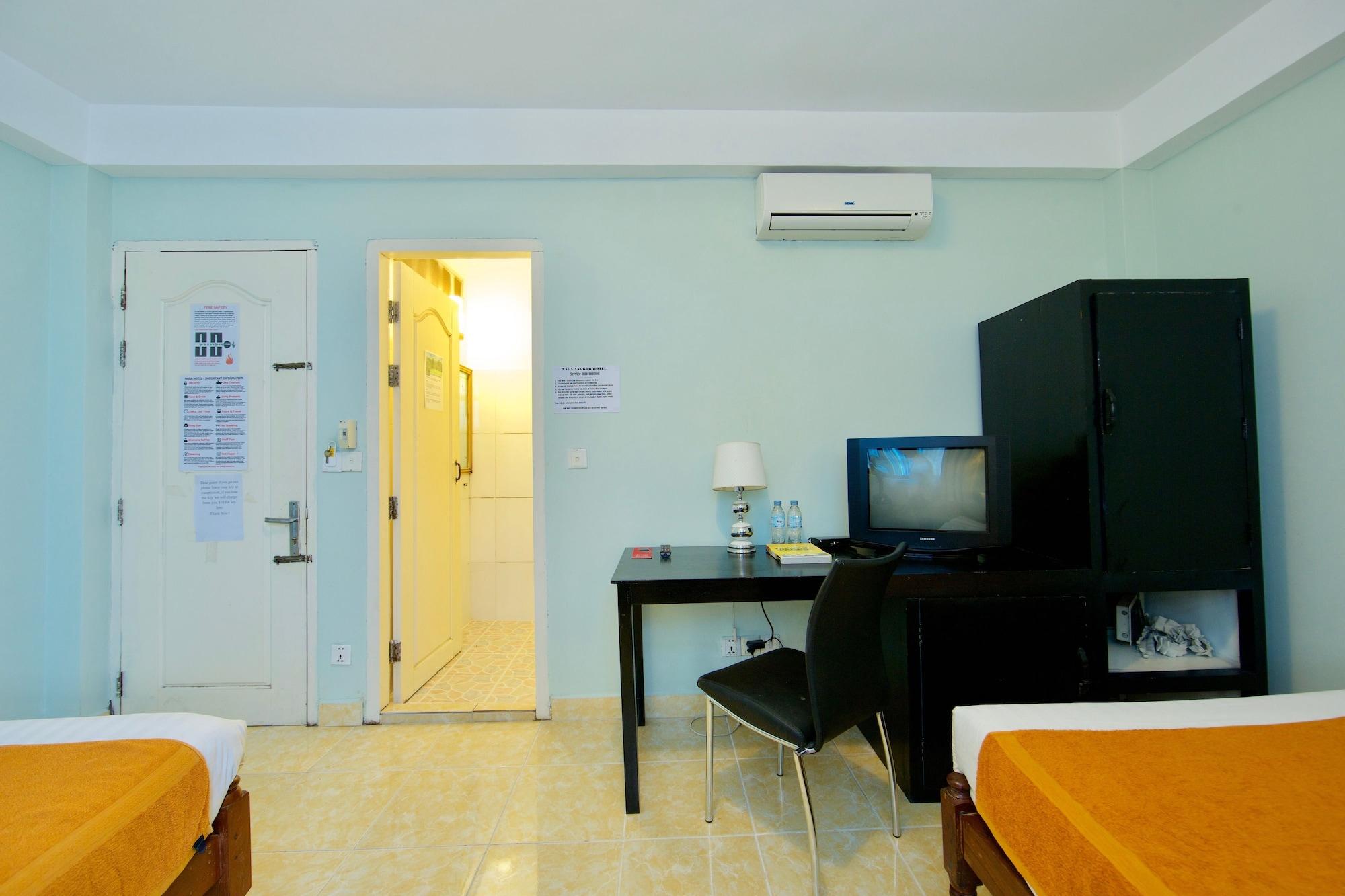 Naga Angkor Hostel Siem Reap Exterior photo