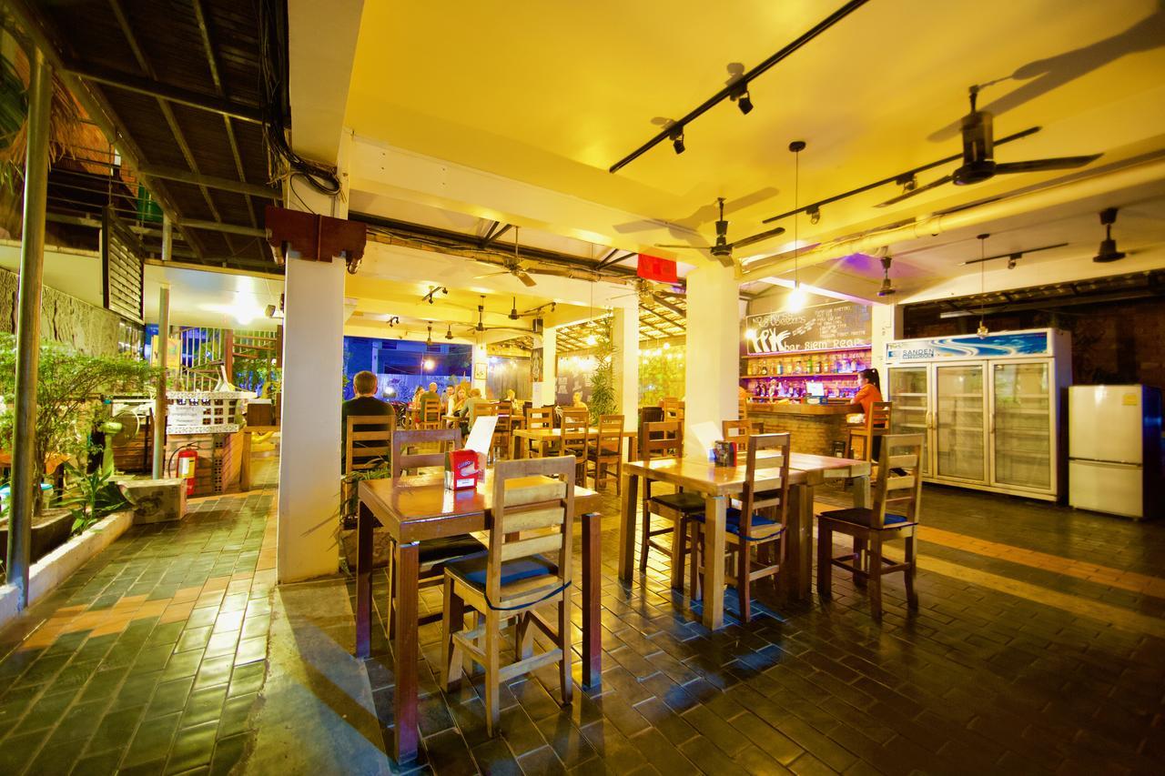Naga Angkor Hostel Siem Reap Exterior photo
